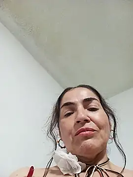 Webcam Model (MaryRoze_)  is live.Free join now!