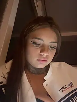 EmilyMoore_Pink webcam