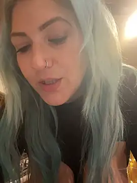 LittleMissEeve's Stripchat show and profile