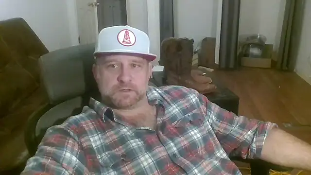 poundyouout69 (Ask my age) - slangin big juicy cock pants down