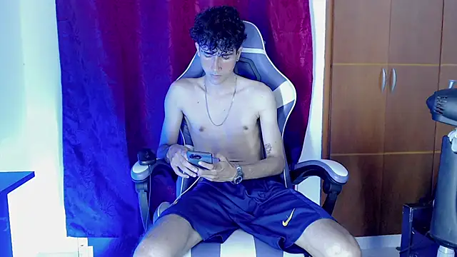 johnny_cagee_ (M twink) - dance sexy