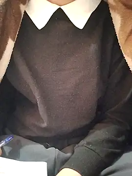 Webcam Model (Vanee-23)  is live.Free join now!