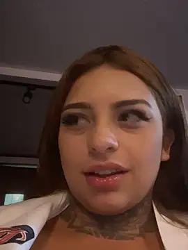 EmilyMoore_Pink webcam