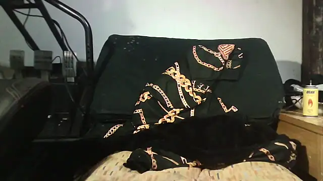 ILOVEhairywoman webcam