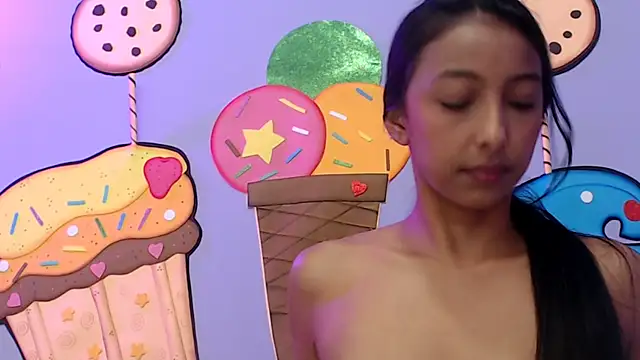 skinnysexzara18 webcam