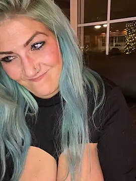 LittleMissEeve webcam