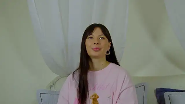 AlexandraBloom webcam