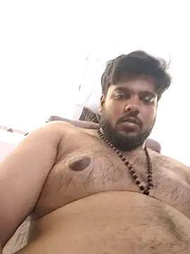 Cute_Big_Hairy_Bear webcam