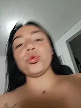 Webcam Model (helena_smith)  is live.Free join now!