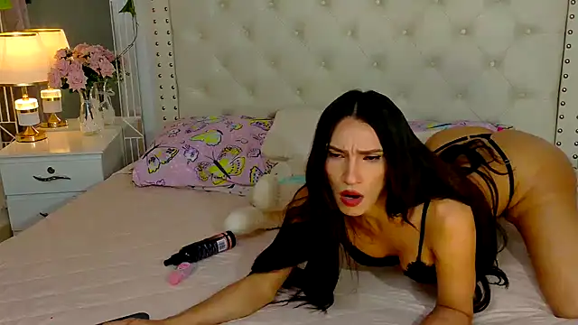 Ariana_girlhots webcam