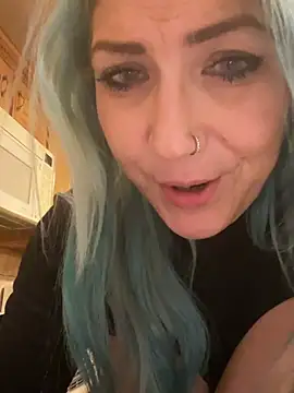 LittleMissEeve webcam