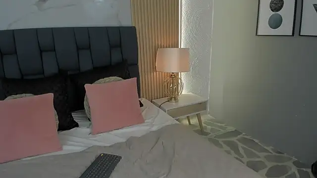 VioletaMaddox webcam