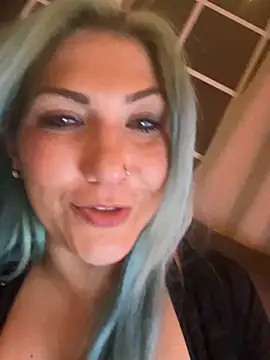 LittleMissEeve webcam