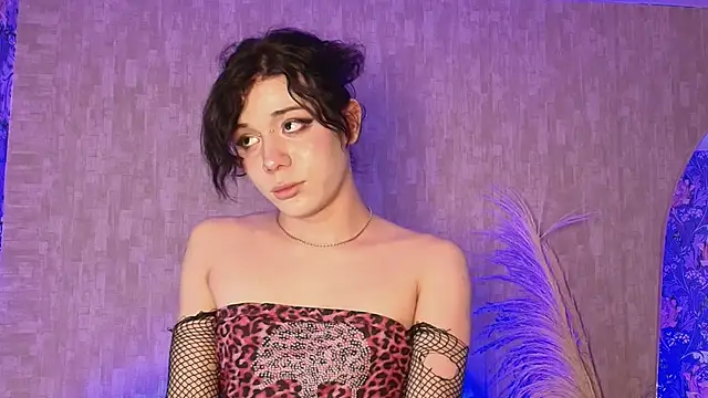 pixy_20 - Pixy_20's free webcam - UK Sex Cams