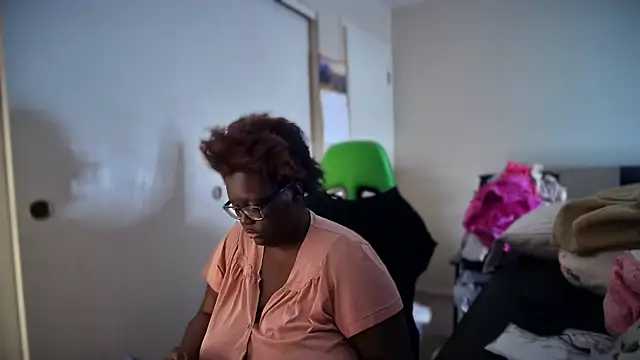 Yagurl___west webcam