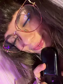 violetasubmissive - VioletaSubmissive's free webcam - UK Sex Cams