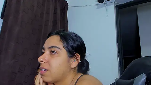 violet_and_myers webcam