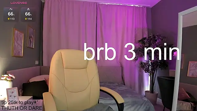 Ursula_Andres webcam