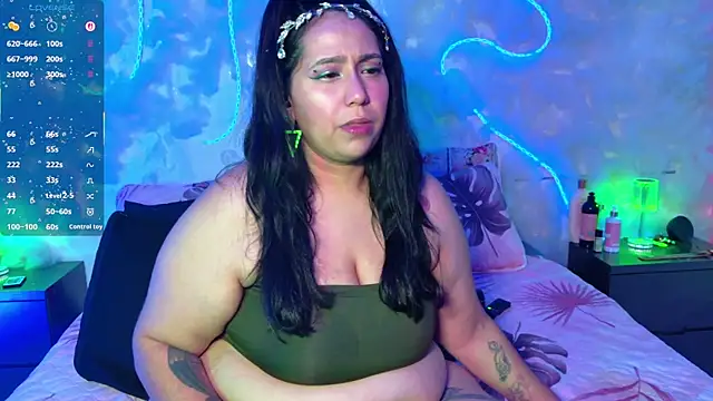 emmajohnss - Emmajohnss's free webcam