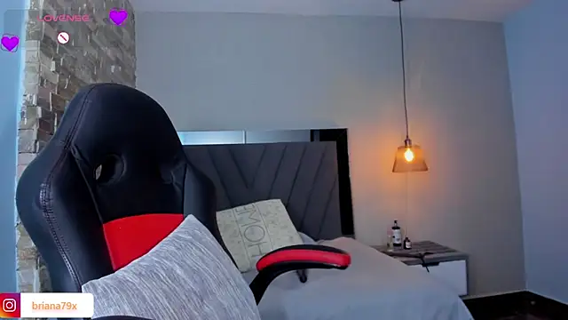 briana_z - BRIANA_Z's free webcam