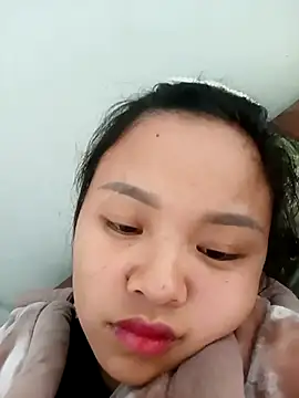 pretty-haert - Pretty-haert's free webcam