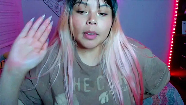 EllieMoonX webcam