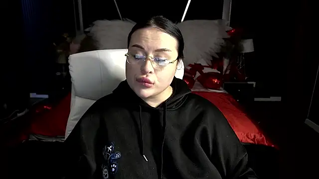 serahmirabeli - SerahMirabeli's free webcam - UK Sex Cams