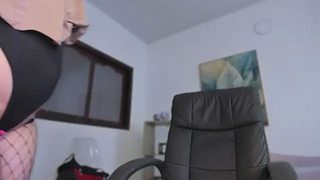 ayha_khalaf - Ayha_khalaf's free webcam - UK Sex Cams