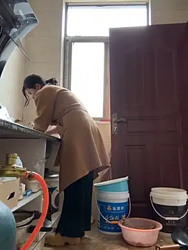 美女daaqnn在线直播