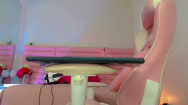 estefany_squirt1 webcam