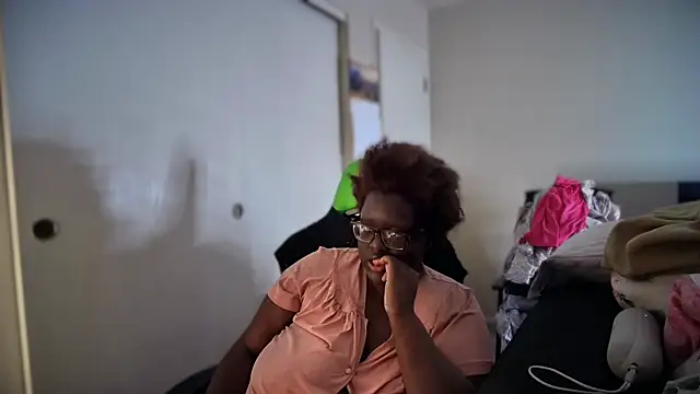 Yagurl___west webcam