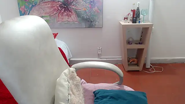 leonela_69 webcam