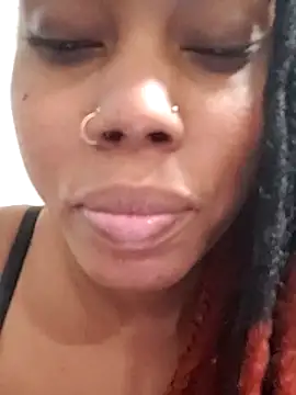 Webcam Model (HONEYSWEETS_LIVE)  is live.Free join now!