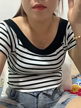 Baby-lovely69 webcam