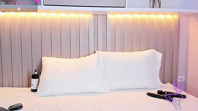 zafiro11_ - Zafiro11_'s free webcam - UK Sex Cams