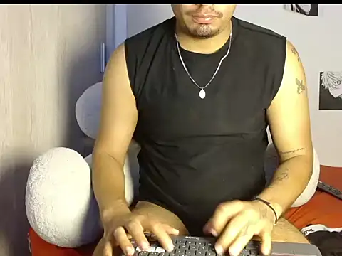 henry_villa23 - Henry_villa23's free webcam - UK Sex Cams