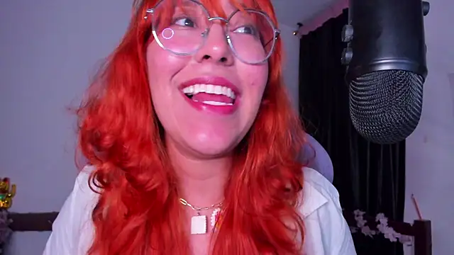 _Moon_Johnson webcam