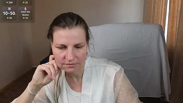 Mirabelle_Velvet webcam