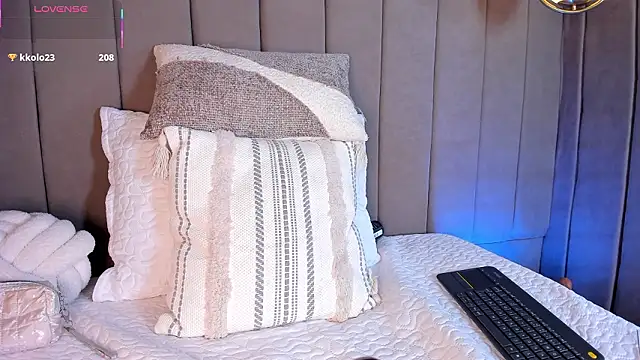 Elise_Diamond webcam