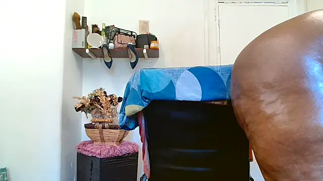 xTALLSEXYBUMx webcam