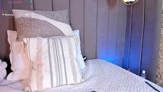 Elise_Diamond webcam