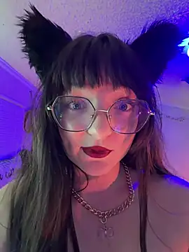 urpuppymoon from StripChat is Freechat