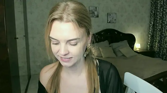 lunaflinn - LunaFlinn's free webcam - UK Sex Cams