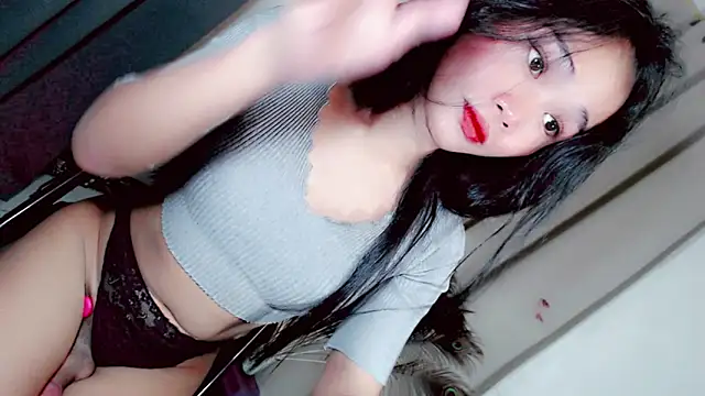 Amomentoflust99 webcam