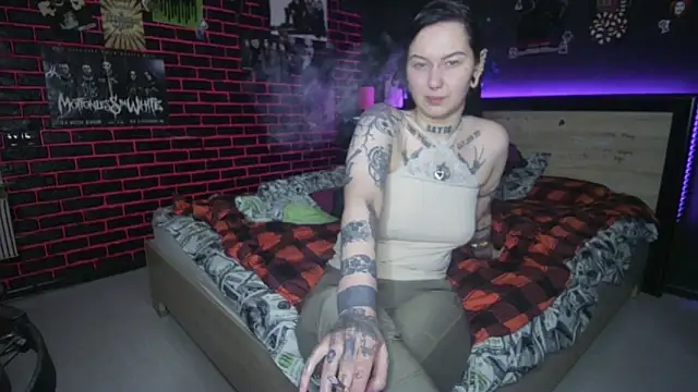 MessalinaOfficial webcam