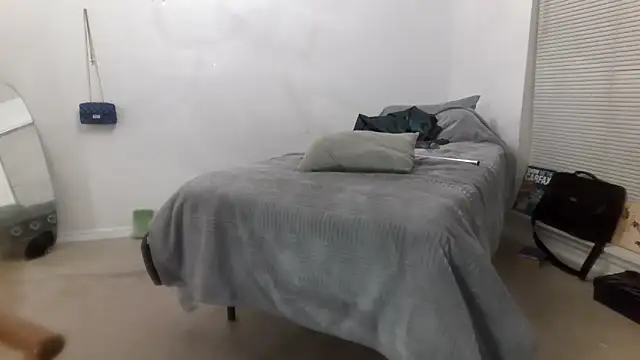 Peachestabby147 webcam