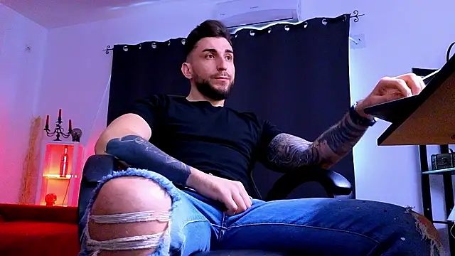 MightyAaron66 webcam