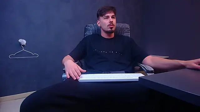 enzorace (M young) - Pleasure Me