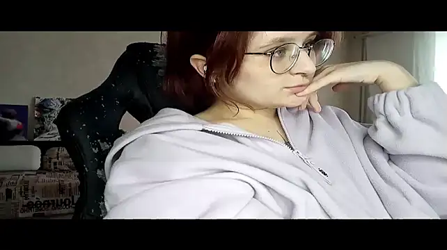 Kira_Chain webcam