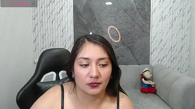 ivony18_b - Ivony18_b's free webcam